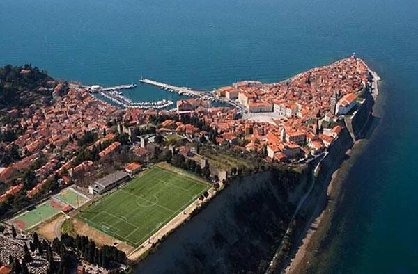 post card 05 Piran.webp